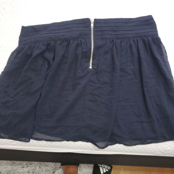 Skirt   - Picture 1 of 4